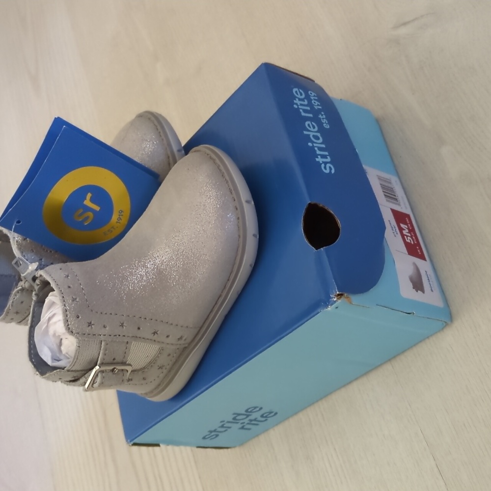 Stride Rite Agnes Bootie 5 M
